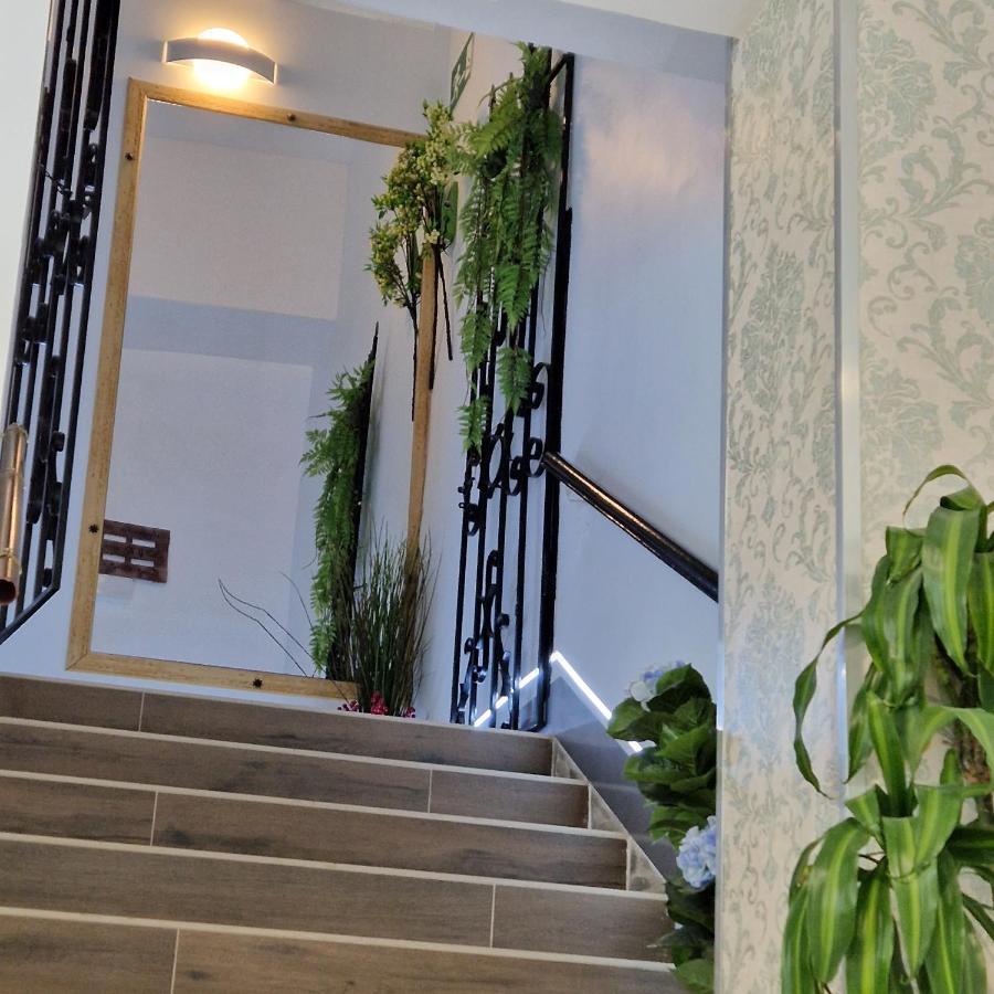 Hostal Boutique Luna De Gavin Cullera Eksteriør billede